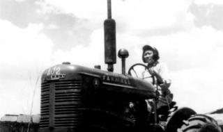 新东方红云朵原唱歌词 新东方红歌曲完整版